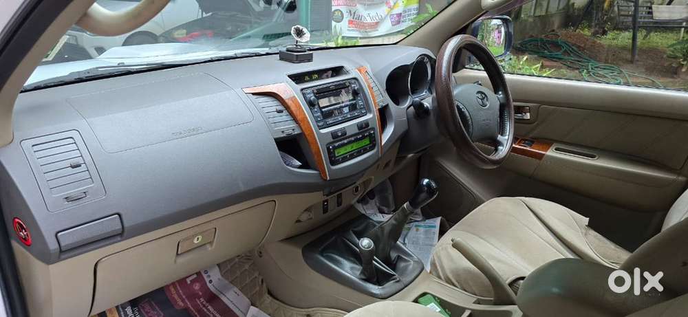 Toyota Fortuner 180000 Km Driven