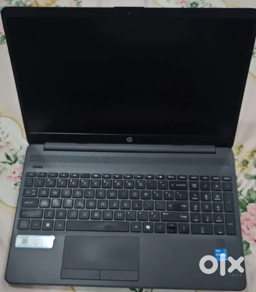 Hp 15.6 inch i3 13th gen 8gb ram 512gb ssd