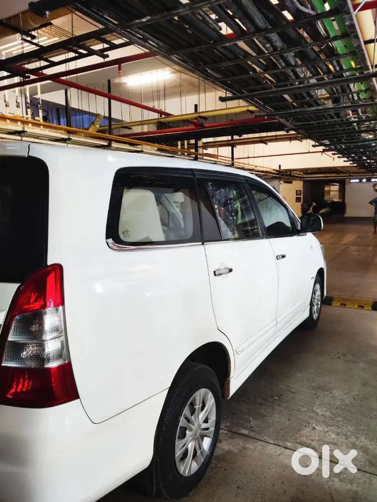 Toyota Innova 2016