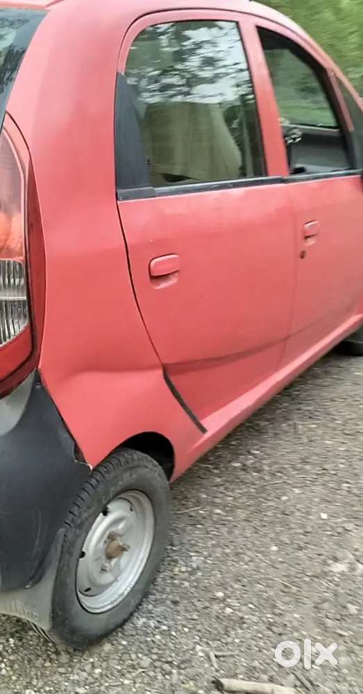 Tata Nano Xe 2011 पेट्रोल मैनुअल