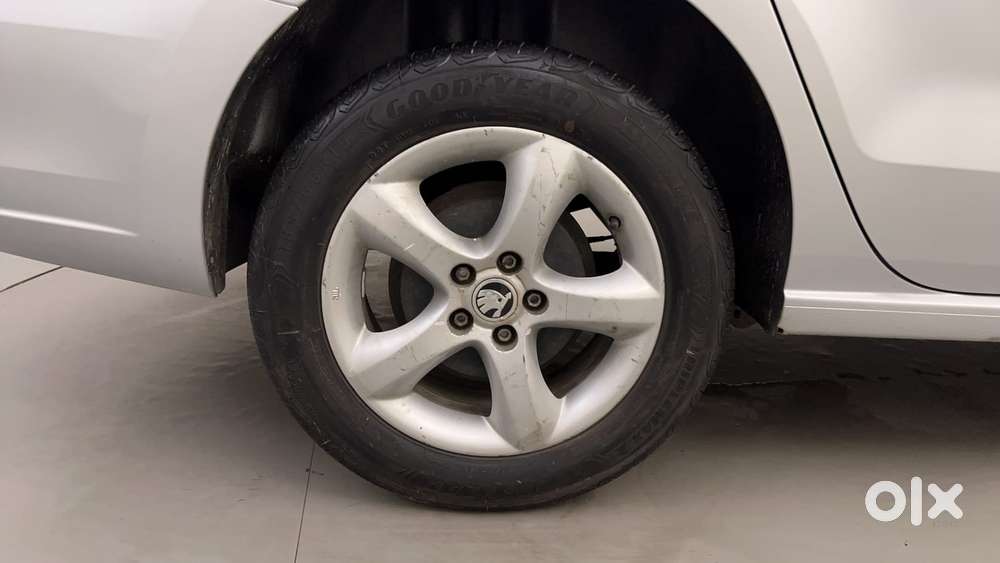 Skoda Rapid Ambition 1.6 Tdi Cr Manual Plus, 2014, Diesel