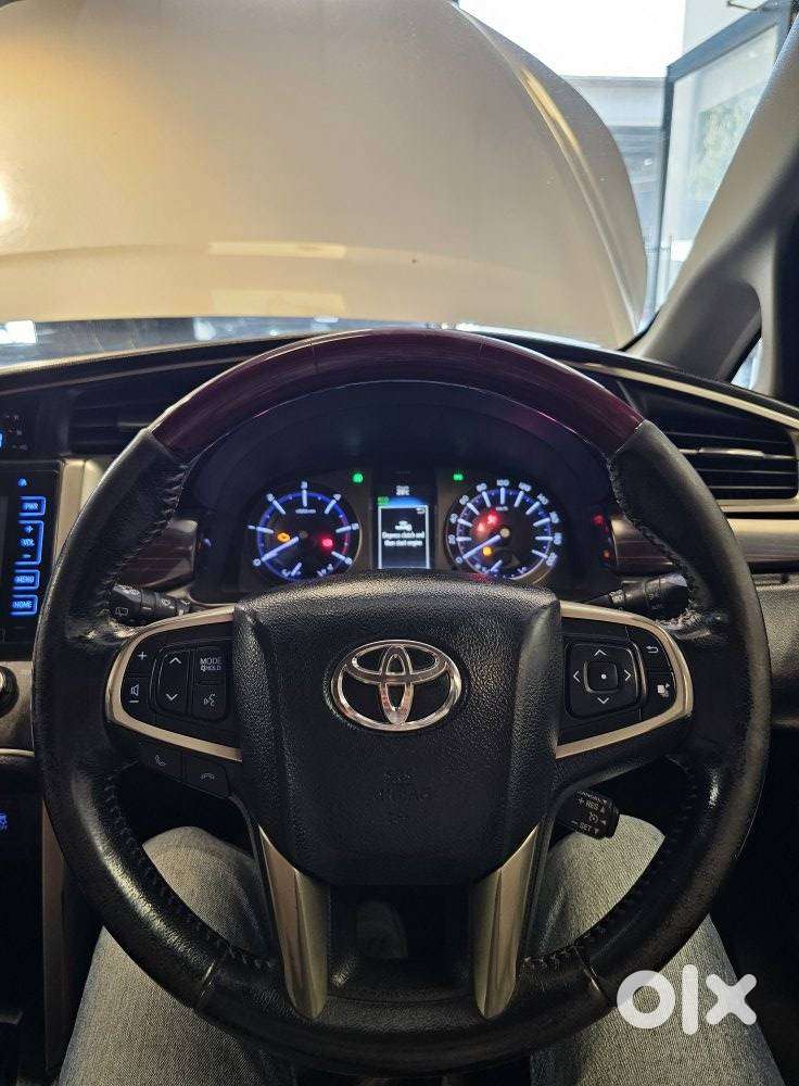 Toyota Innova Crysta Zx 2.4 Diesel 7 Seater, 2016, Diesel