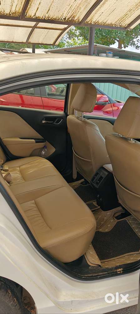 P White Honda City 2018 Petrol 125000 Km Driven
