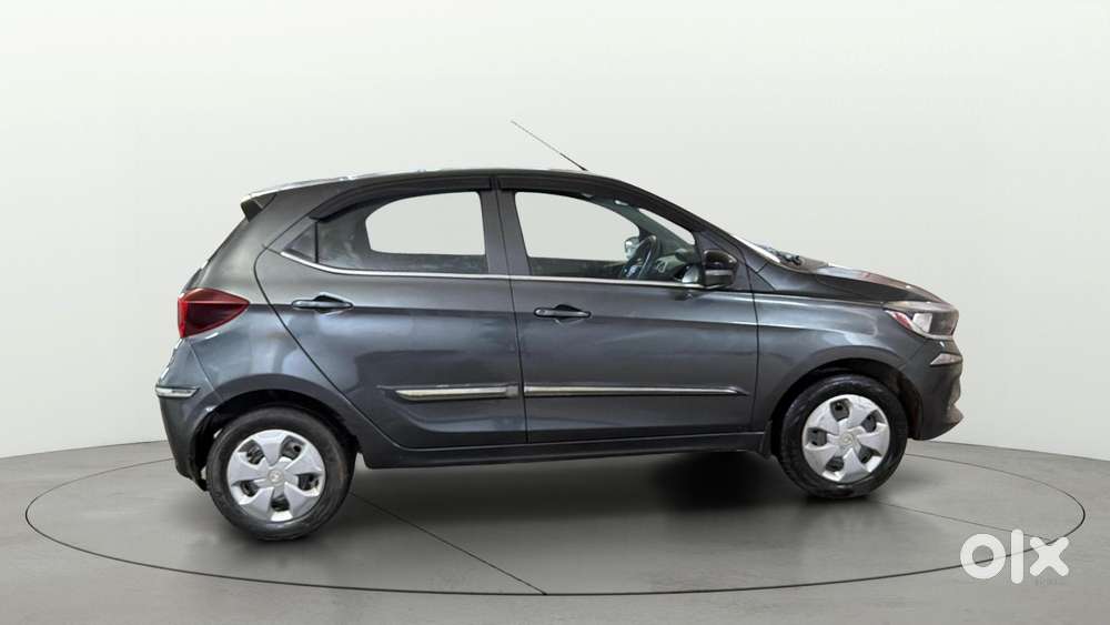 Tata Tiago 1.2 Revotron Xt Option, 2023, Petrol