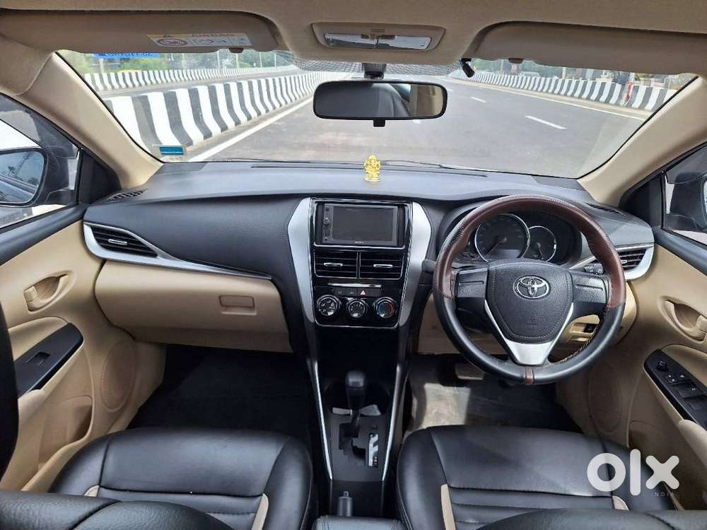 Toyota Yaris J Cvt, 2020, Petrol