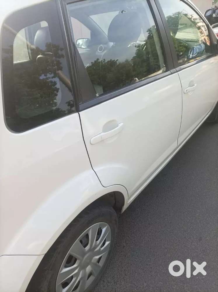 Ford Figo 1.2 Petrol 2015