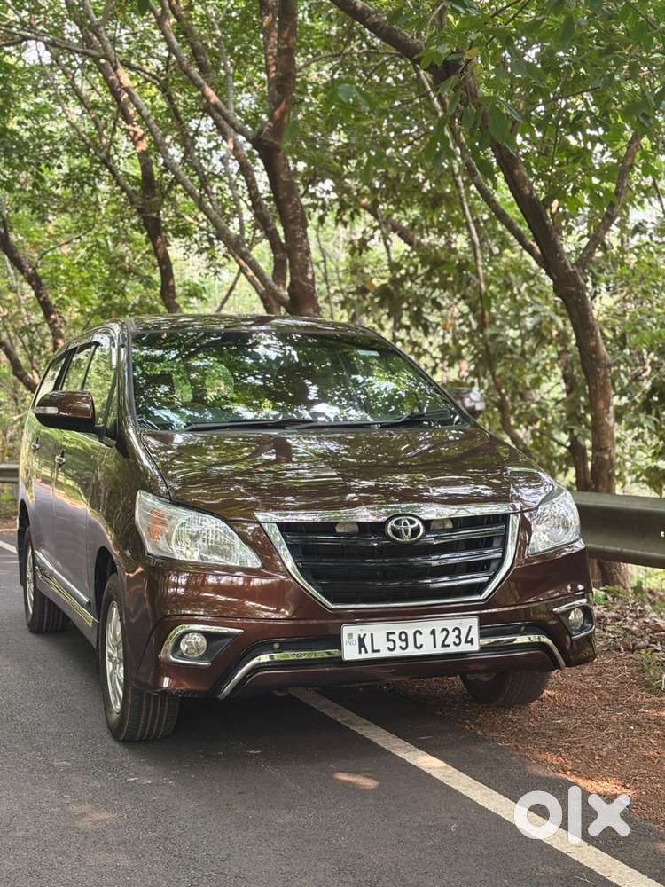 Innova 2010 Well Maintained No Scratches Or Dent