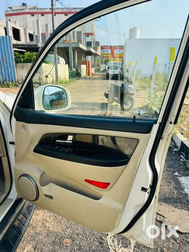 Mahindra Rexton 2015 Diesel 68000 Km Driven
