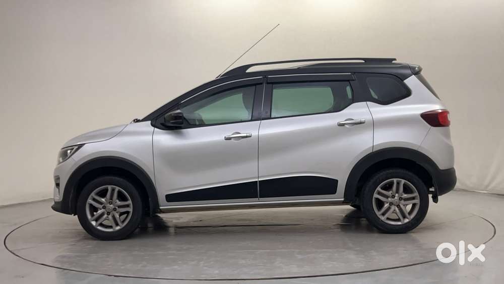 Renault Triber 1.0 Rxz Dual Tone, 2022, Petrol
