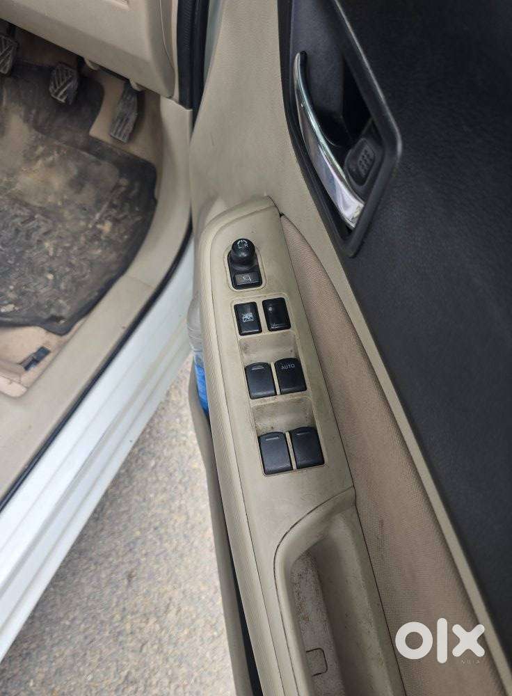 Maruti Suzuki Swift Dzire 1.3 Vxi, 2023, Petrol