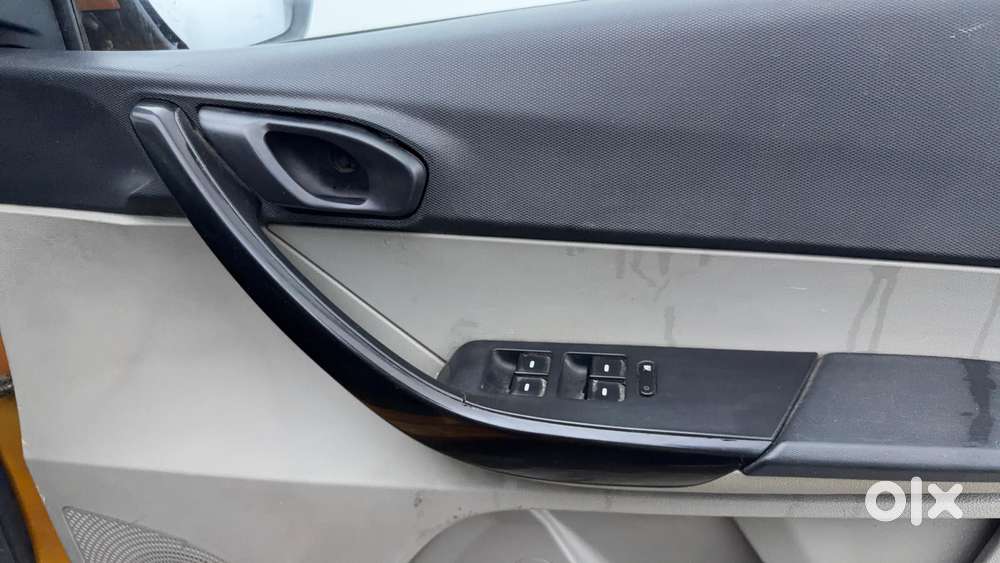 Tata Tiago 1.2 Revotron Xt, 2016, Petrol
