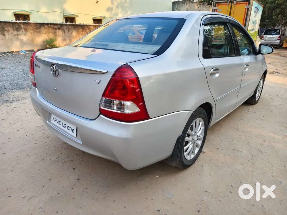 2013 Model 
Petrol & Cng
67000 Original Reading 
No Complaints