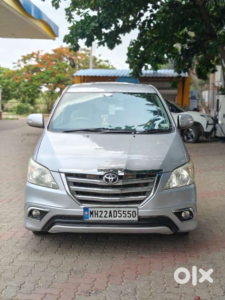 Toyota Innova 2.5 Vx 8 Str Bs-iii, 2015, Diesel