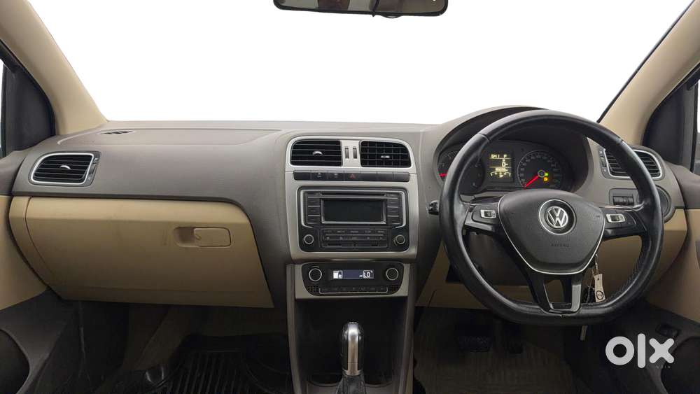 Volkswagen Vento Petrol Highline At, 2015, Petrol