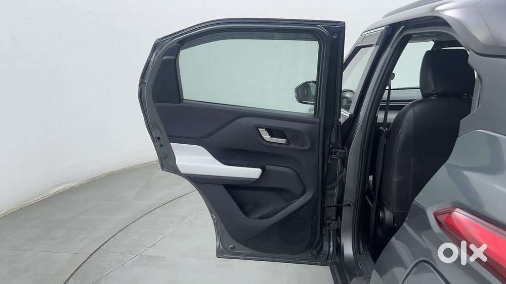 Tata Punch Creative, 2023, Petrol