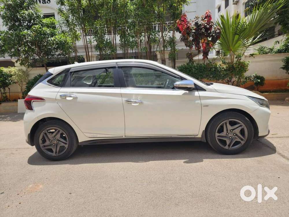Hyundai I20 Sportz Plus Cvt, 2021, Petrol