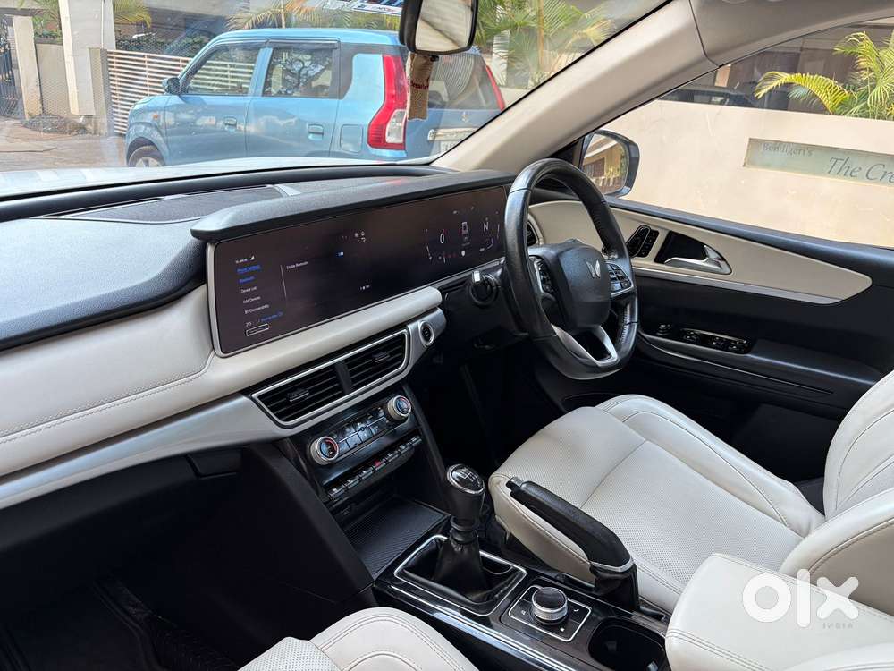 Mahindra Xuv700 2.2 Ax 7 Diesel Mt Str, 2022, Diesel