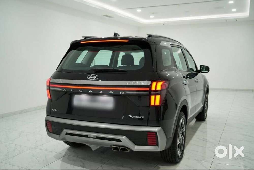 Hyundai Alcazar 2025 Petrol 12518 Km Driven