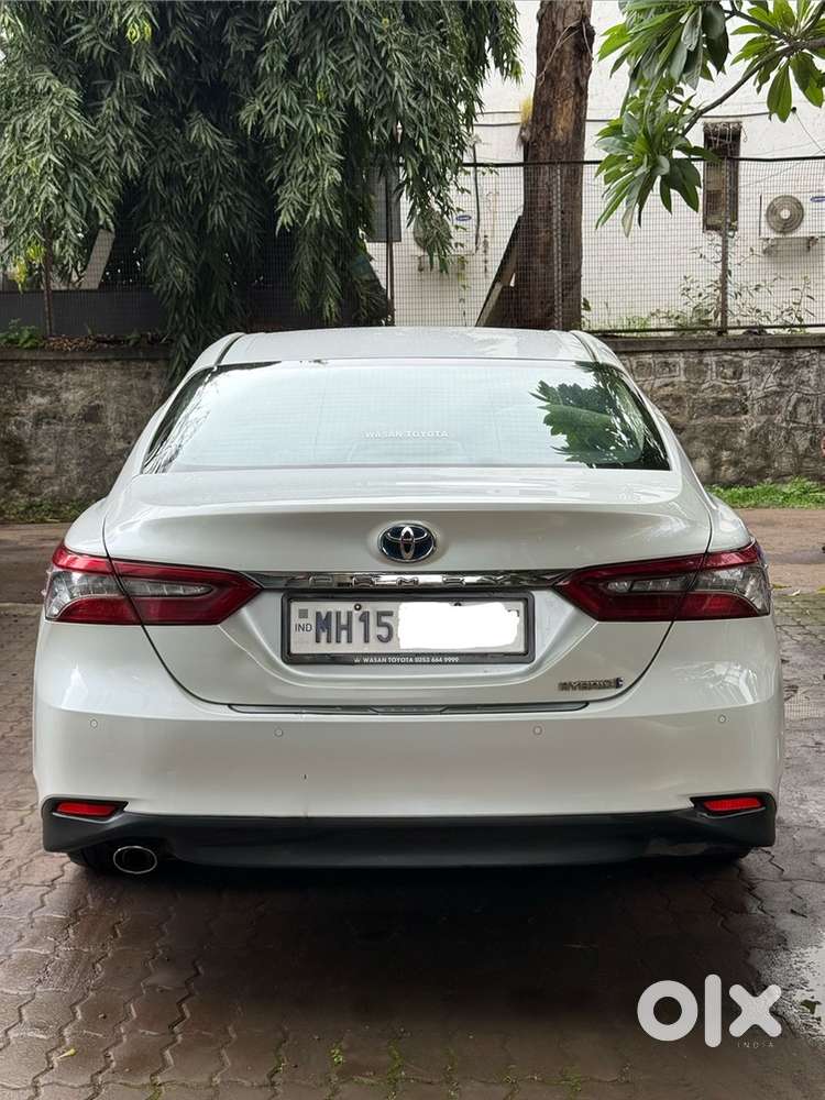 Toyota Camry Hybrid 2023
