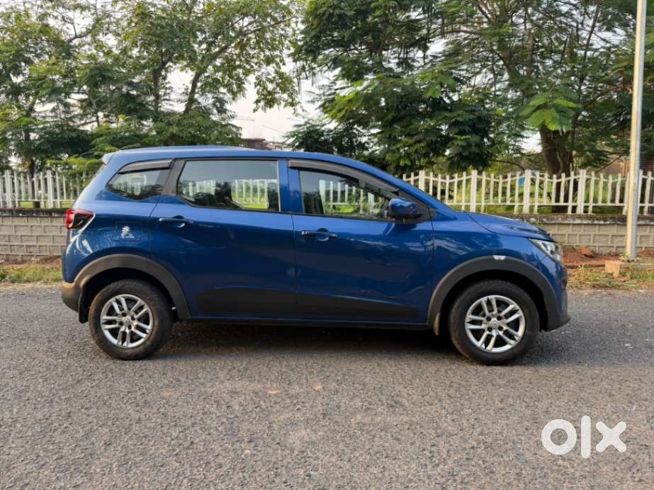 Renault Triber Rxl, 2022, Petrol