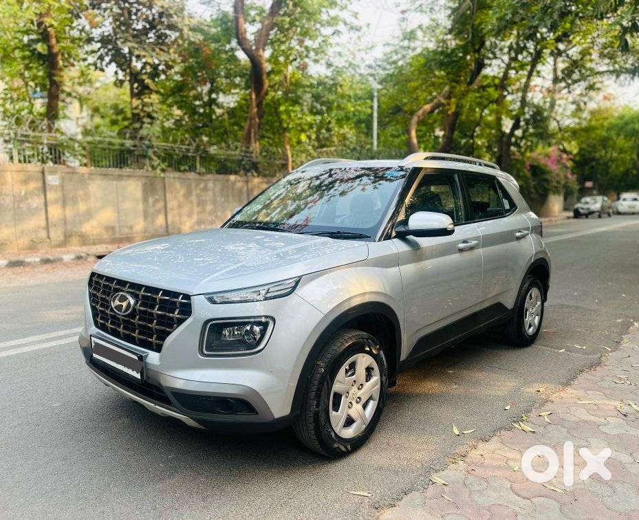 Hyundai Venue 1.2 S Plus, 2022, Petrol