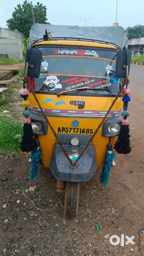 Autos biks cars tata magic tractors - Commercial & Other Vehicles ...