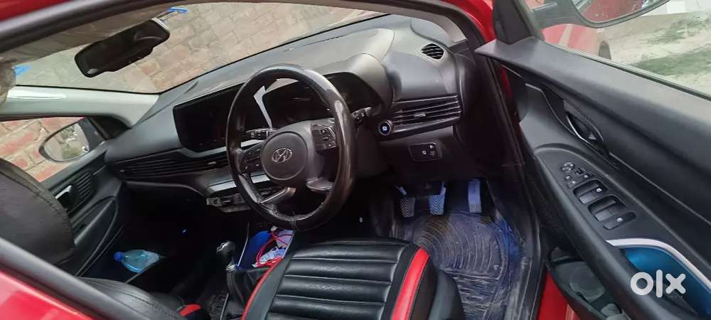 A Large 26.03 Cm Hd Touchscreen Infotainment System,6 Standard Airbags