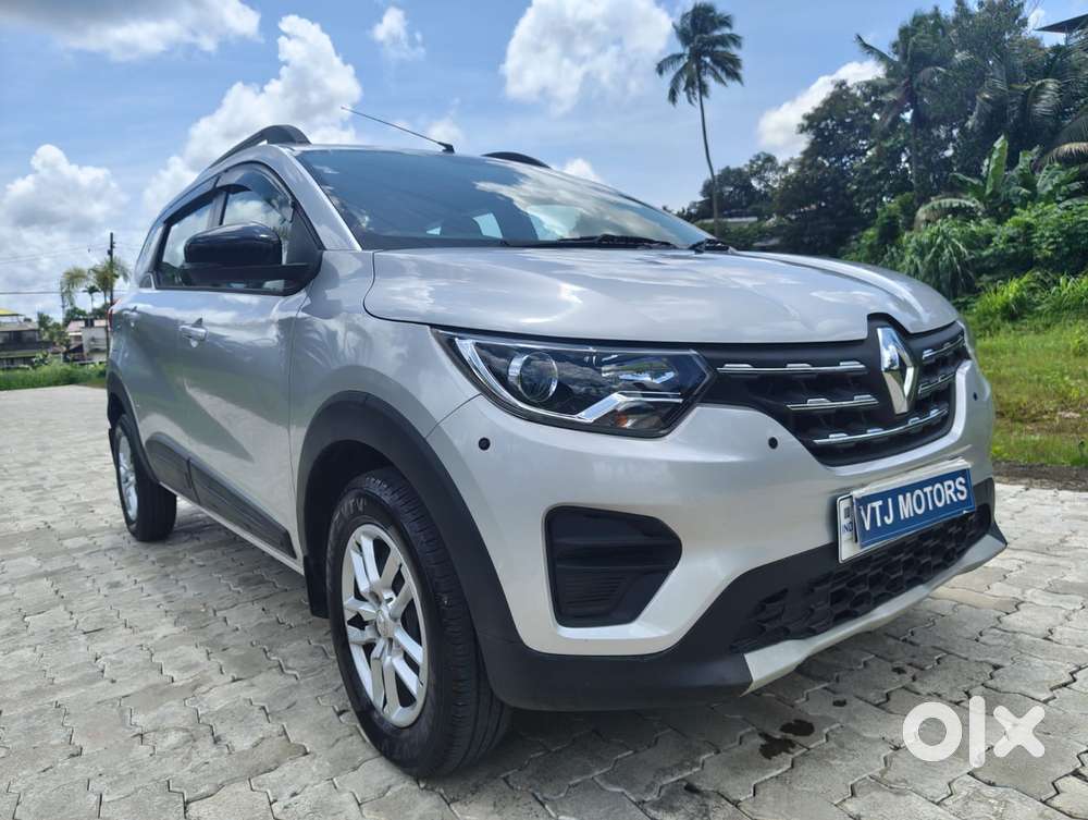 Renault Triber Rxt, 2025, Petrol