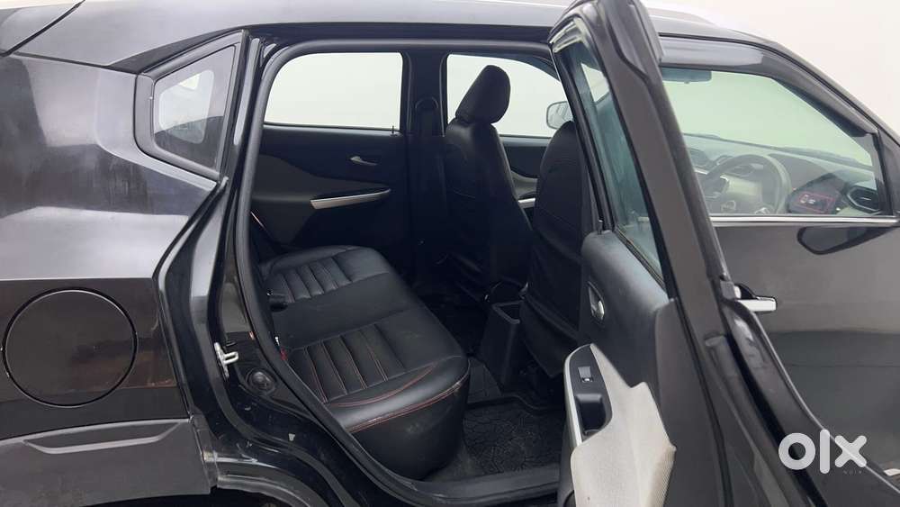 Nissan Magnite 1.0 Xv, 2022, Petrol