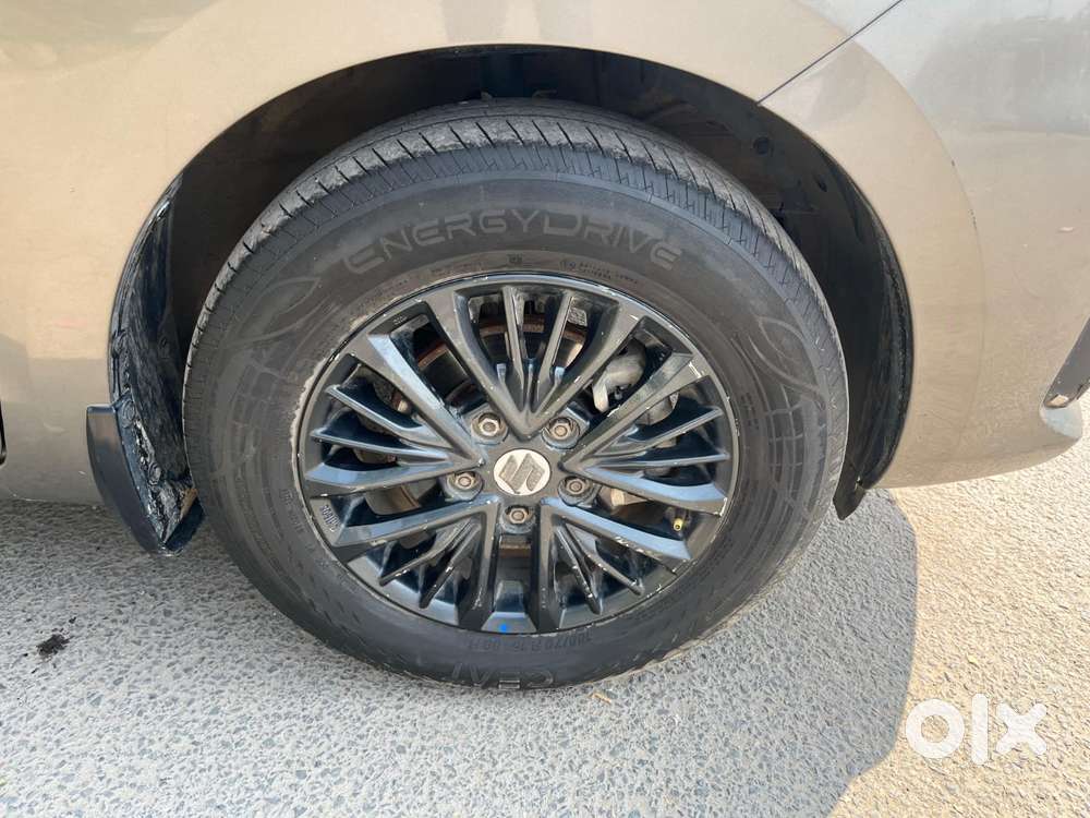 Maruti Suzuki Ertiga 2022-2023 Zxi, 2023, Cng & Hybrids