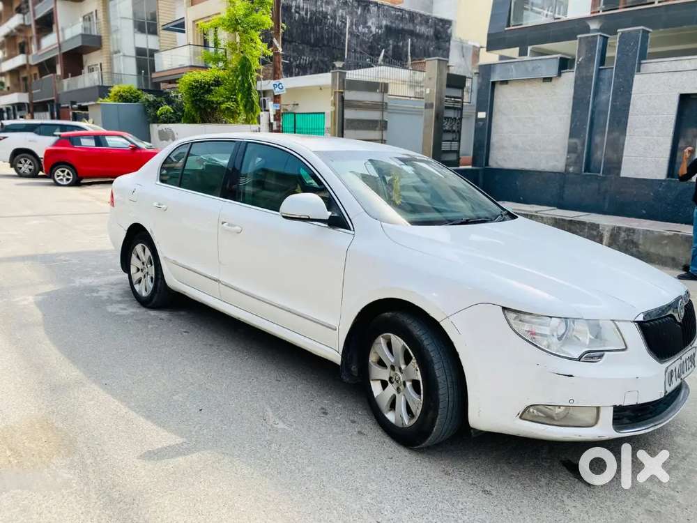 Skoda Superb Elegance 2012