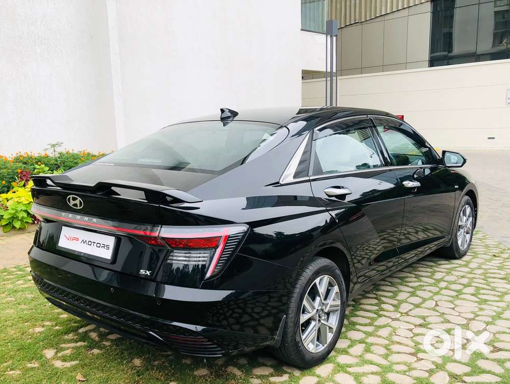 Hyundai Verna 1.5 Sx (o) Vtvt Ivt, 2025, Petrol