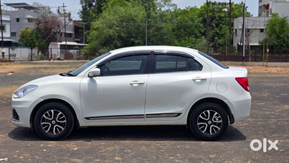Maruti Suzuki Dzire 1.2 Vxi, 2022, Petrol