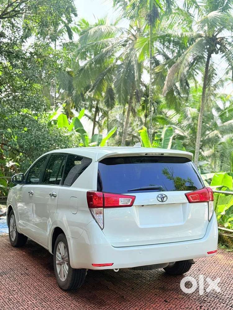 Toyota Innova Crysta Full Option Well Maintained