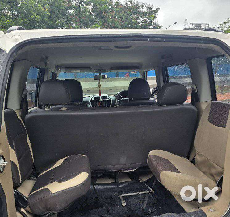 Mahindra Tuv 300 T8 Amt (automatic), 2015, Diesel