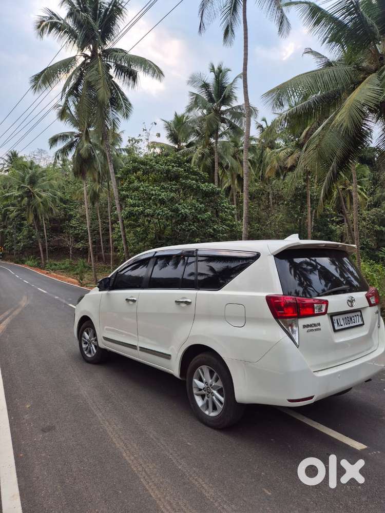 Toyota Innova Crysta 2.4 G Plus Mt 8s, 2018, Diesel