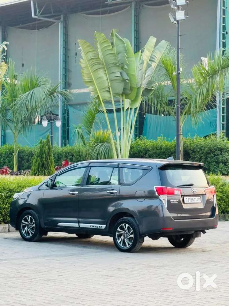 Toyota Innova Crysta [2020-ongoing] 2.4 Vx 7 Str, 2022, Diesel
