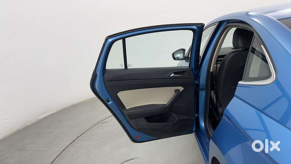 Skoda Slavia Style 1.0l Tsi At, 2023, Petrol