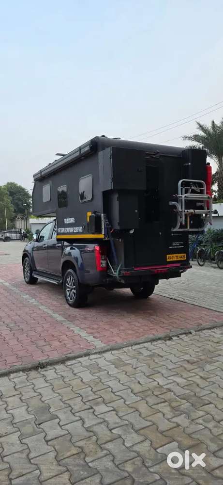 Isuzu V-cross 2025 Diesel 9707 Km Driven