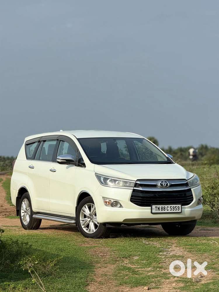 Toyota Innova Crysta 2.8z Automatic, 2016, Diesel