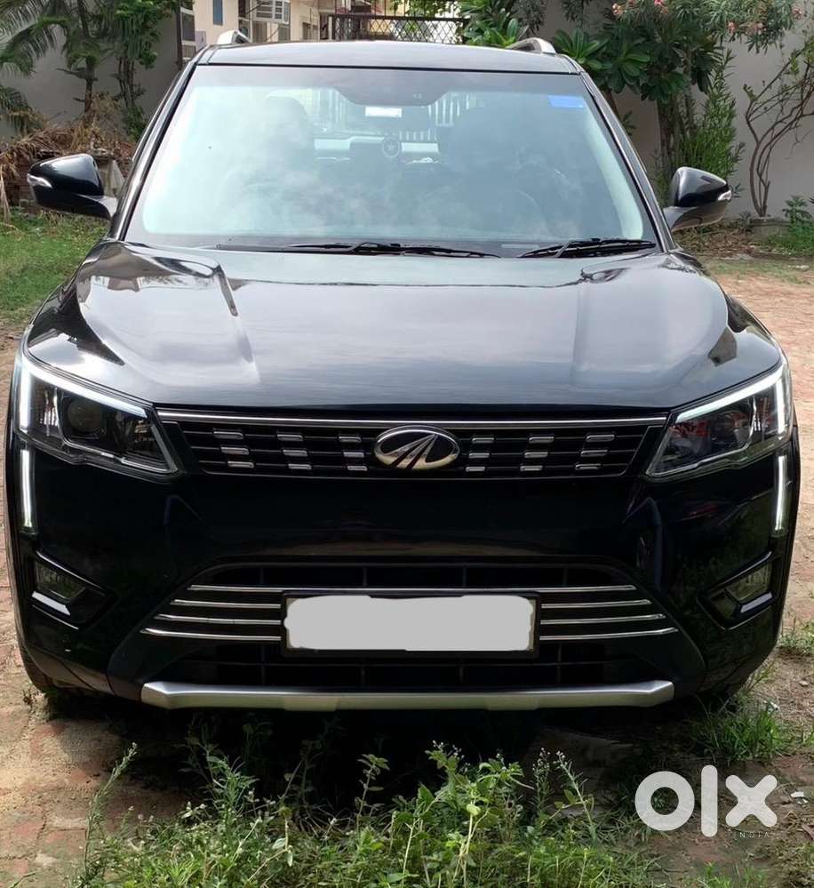 Mahindra Xuv300 2020 Petrol Well Maintained