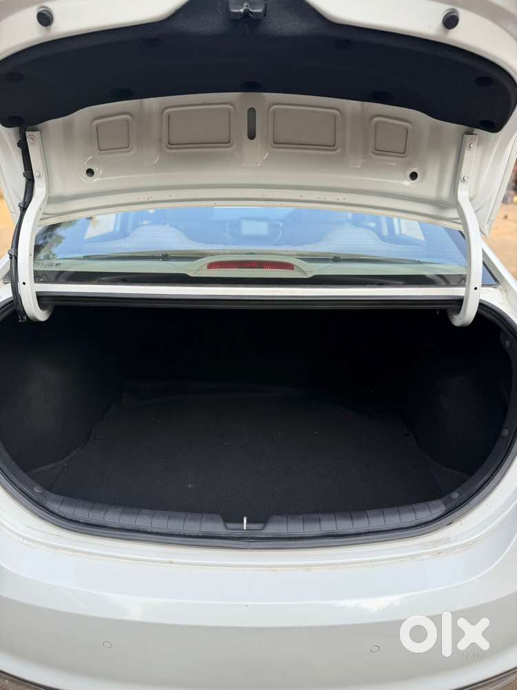 Hyundai Verna 1.5 Sx Ivt, 2020, Petrol