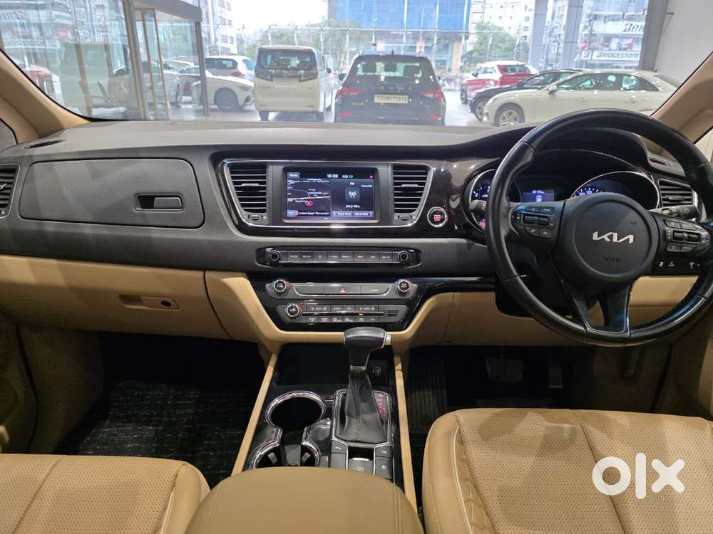Kia Carnival Limousine Plus 7 Str, 2021, Diesel