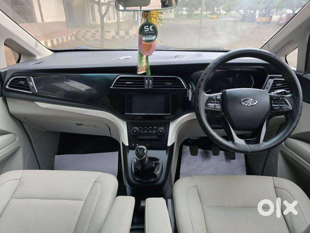 Mahindra Marazzo M8, 2019, Diesel