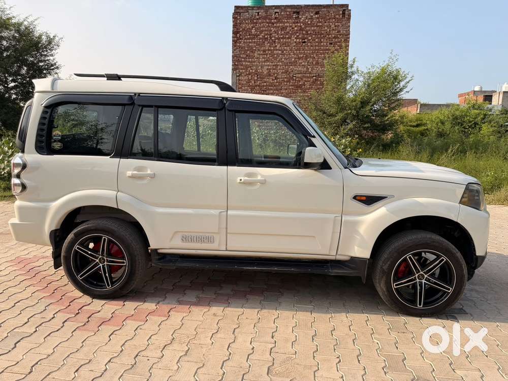 Scorpio S10 2017/18 2nd Owner Pb No Km 98000