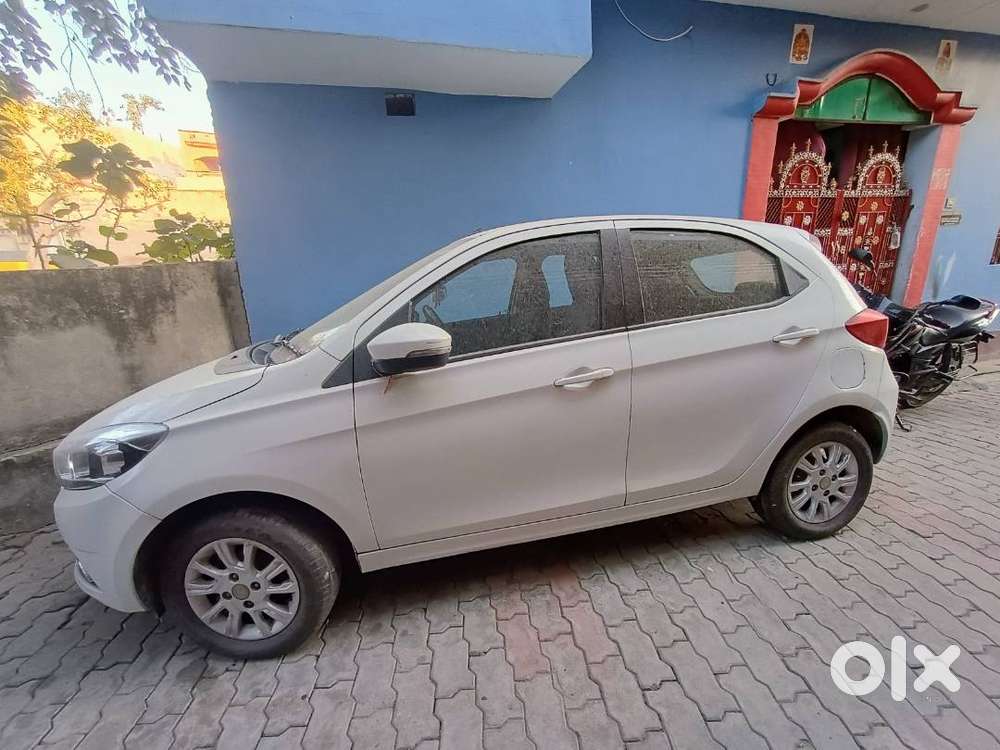 Less Km Driven . Newly Condition. Only At 300000₹.