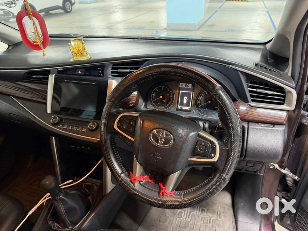 Toyota Innova Crysta Diesel 2016
