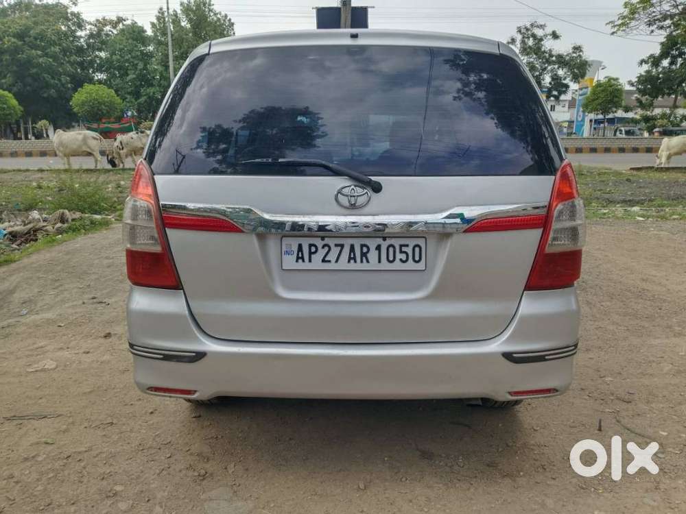 Toyota Innova 2.5 V 8 Str, 2012, Diesel