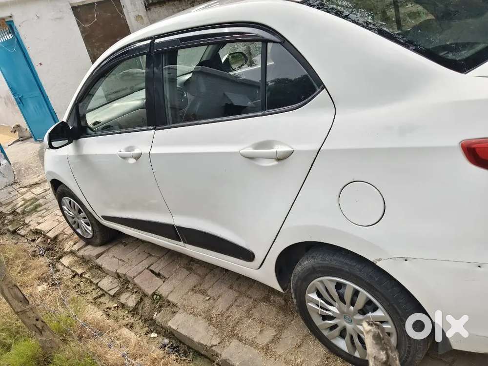 Hyundai Xcent 2016
