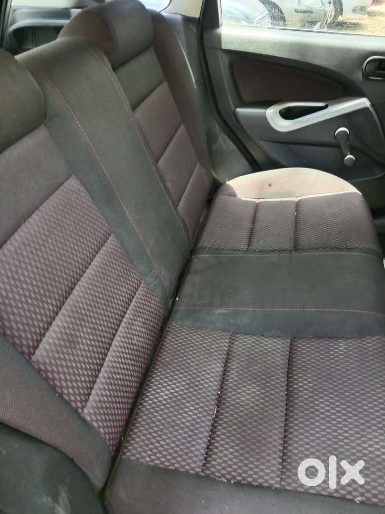 Ford Figo 1.2p Titanium Mt, 2010, Diesel